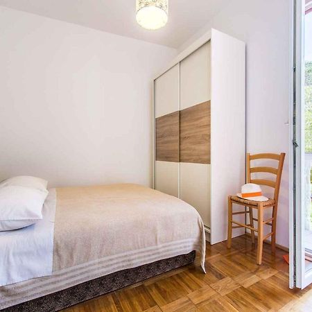 Apartment In Vrbnik/Insel Krk 36873 Esterno foto