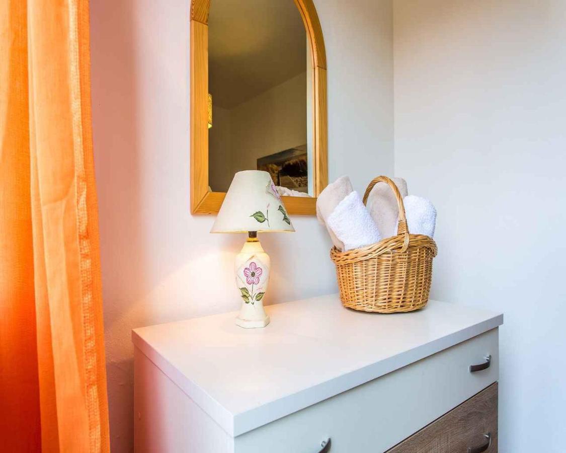 Apartment In Vrbnik/Insel Krk 36873 Esterno foto