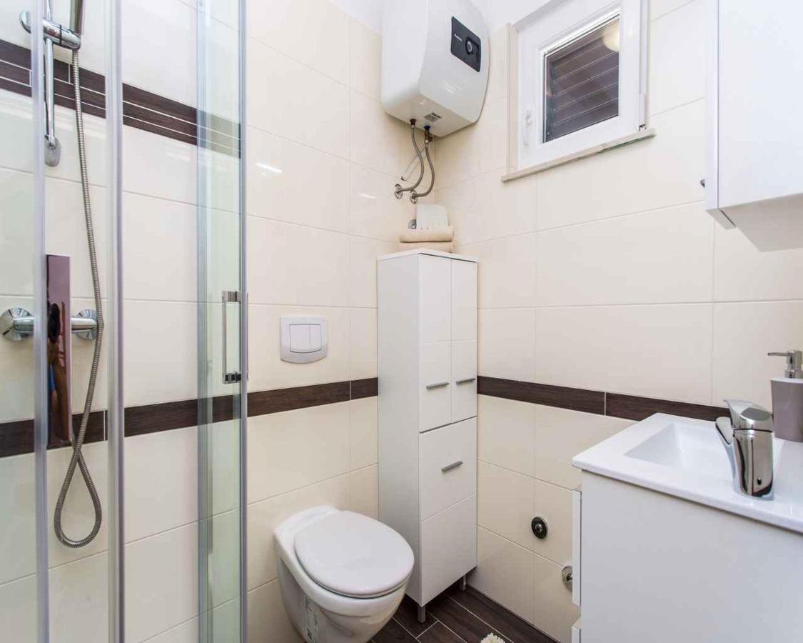 Apartment In Vrbnik/Insel Krk 36873 Esterno foto